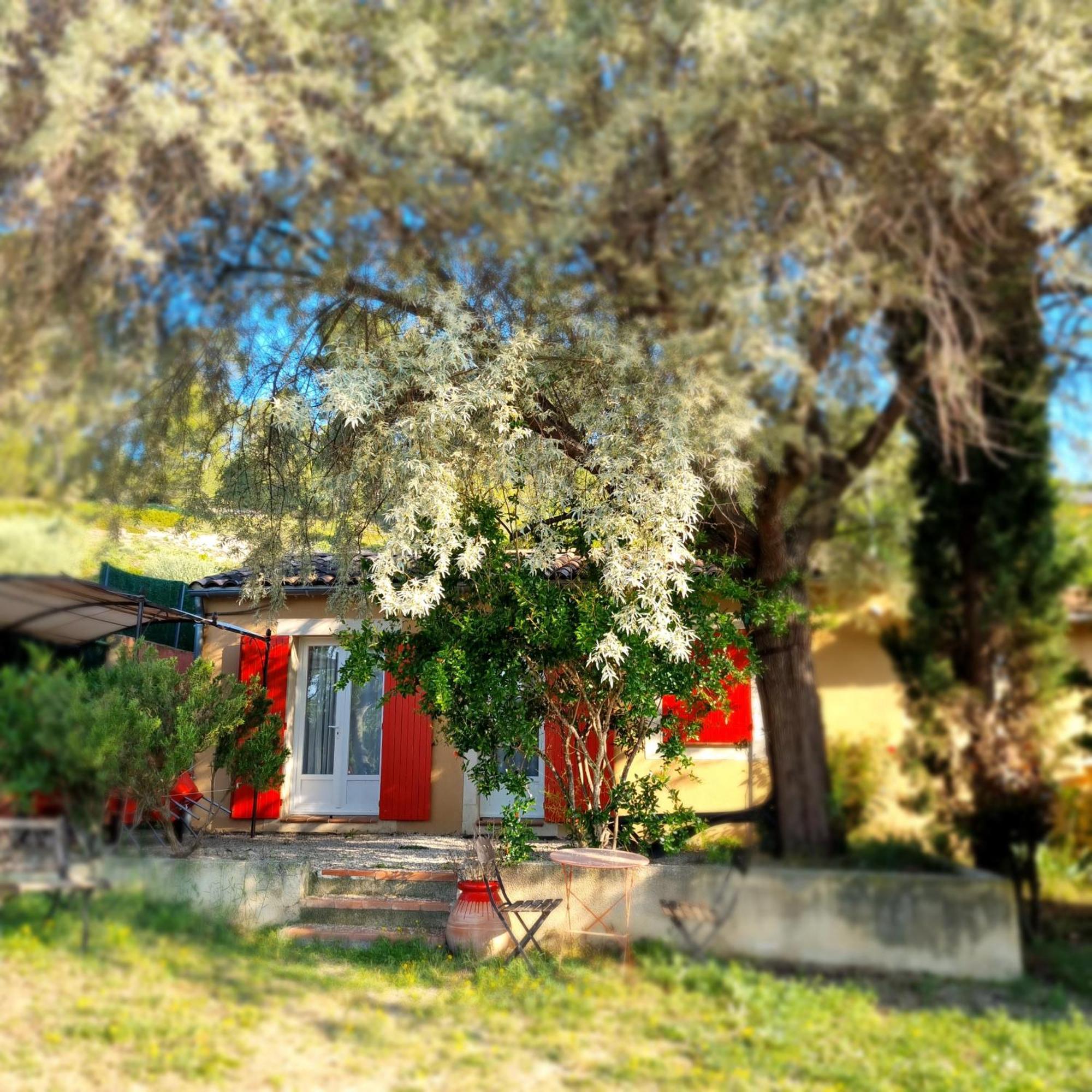 L'Oustaou Du Luberon Et Spa Villelaure 외부 사진