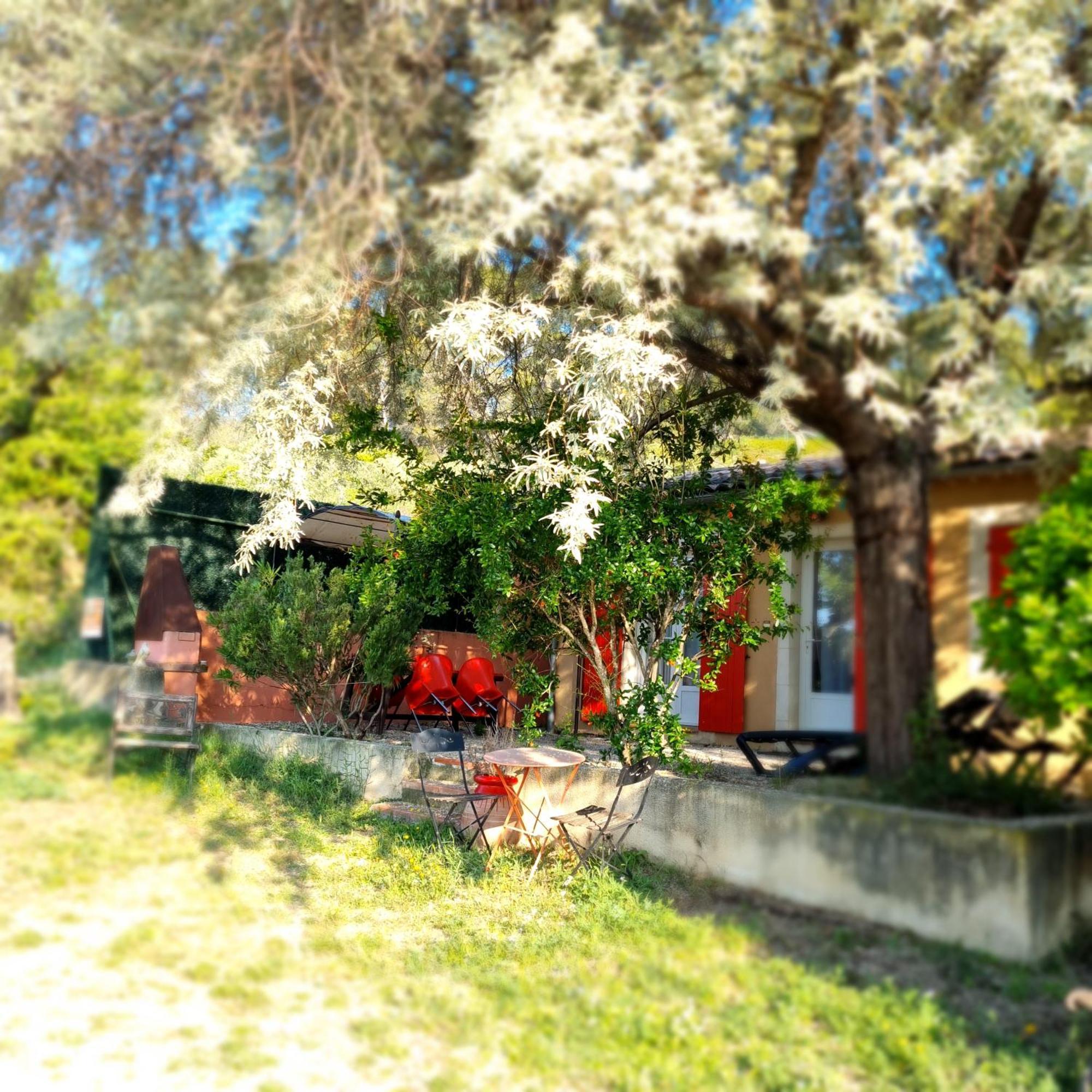 L'Oustaou Du Luberon Et Spa Villelaure 외부 사진
